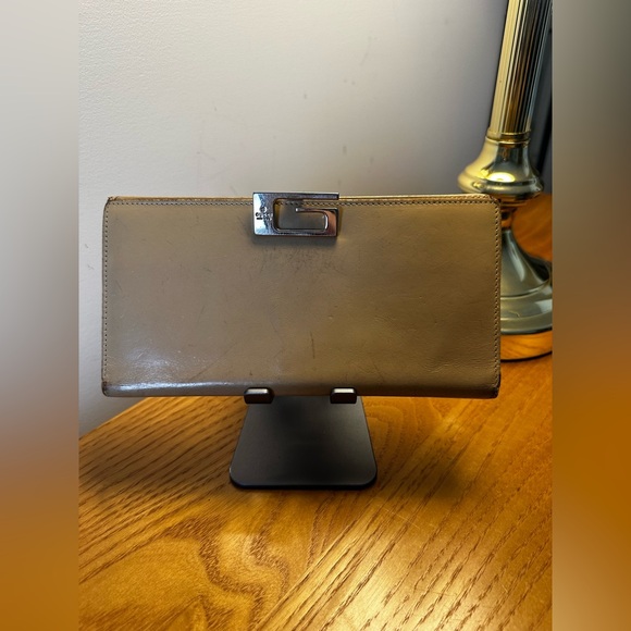Gucci Beige Leather Tom Ford Long Snap Wallet - Picture 1 of 10